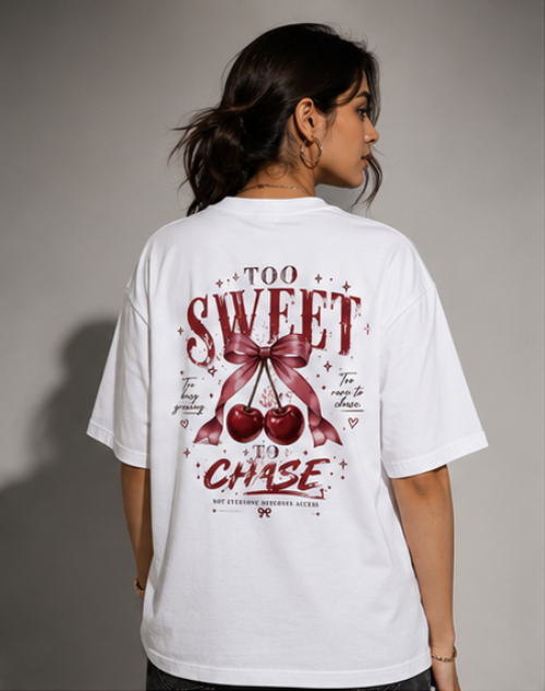 SN WORLD Too Sweet to Chase oversized graphic T-shirt product image
